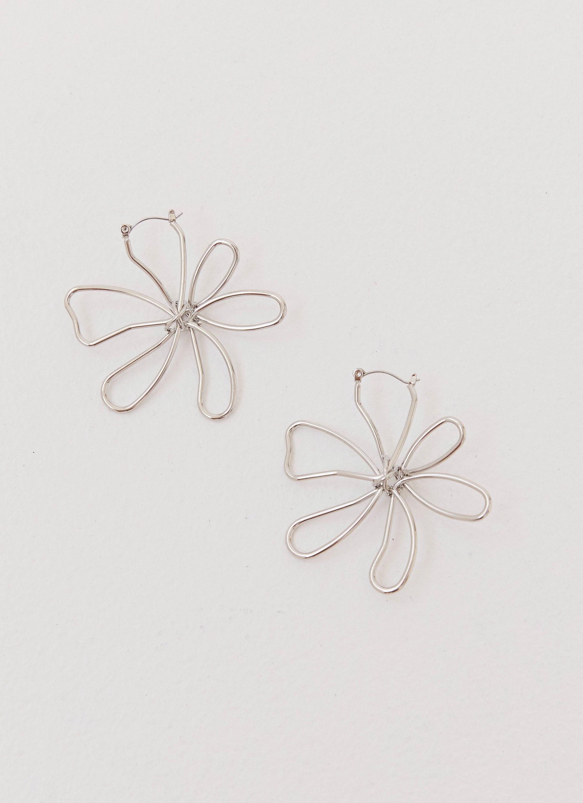 Sylvie Flower Hoop Earrings - Silver